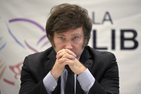 Milei acusa Lula de interferência na campanha presidencial na Argentina