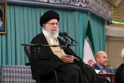 Líder supremo do Irã pede pena de morte a Netanyahu