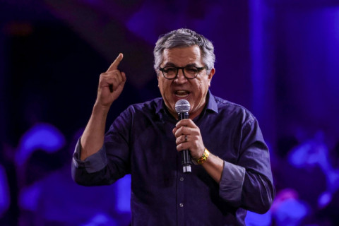 ‘Não contem com o governo para mudar a legislação de aborto no país’, diz Padilha