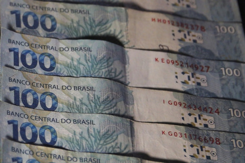 Mercado financeiro prevê inflação acima do teto no Brasil pela primeira vez em 2024