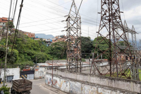 Venezuela tem apagão geral no dia em que opositor pode ser alvo de mandado de prisão