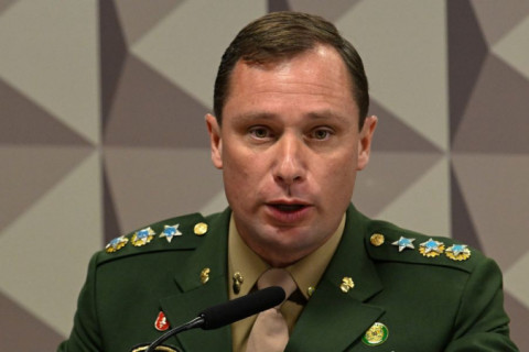 Alexandre de Moraes manda soltar Mauro Cid