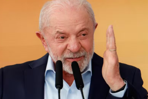 Lula aumenta Bolsa Família por medo de perder o cargo de presidente