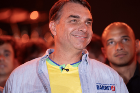 TSE aponta falha técnica em propaganda de Flávio Bolsonaro exibida sem áudio e anuncia reprise