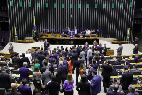 Câmara aprova reforma do ensino médio e envia texto para sanção presidencial