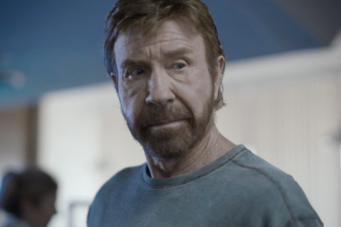 Morre o ator americano Chuck Norris.