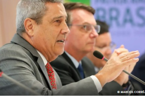 Polícia Federal prende Braga Netto