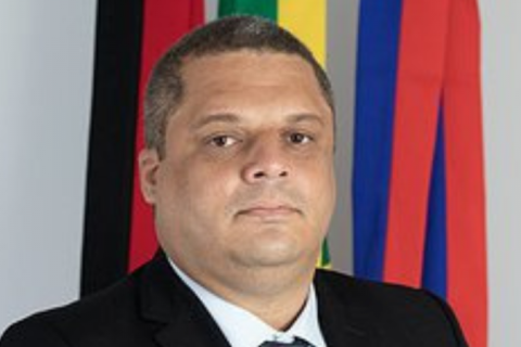 Prefeito eleito no domingo é afastado por suposta ligação com o CV