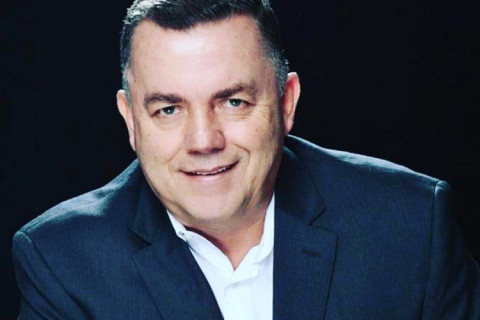 “A cidade do vende-se!