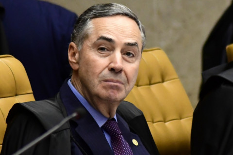 Barroso nega pedido para adiar julgamento sobre a descriminalização do porte de drogas