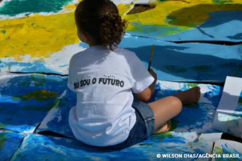 Entidades sugerem políticas de proteção a crianças e adolescentes nas eleições de 2026
