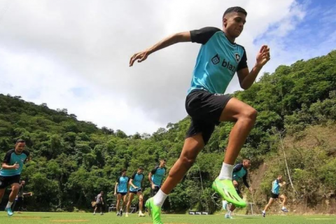 Jogador do Botafogo sofre traumatismo torácico e craniano em jogo da Copinha