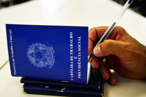 Desemprego no Brasil atinge 5,6% e iguala o menor patamar da história