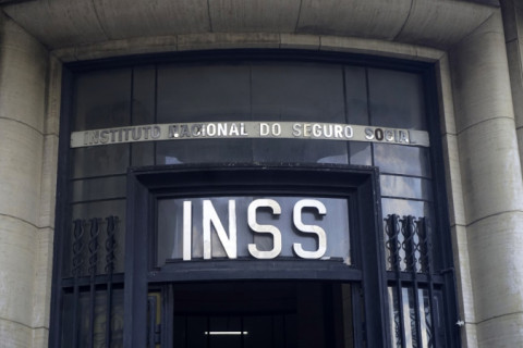 Toffoli dá 5 dias para tribunais informarem ações sobre descontos indevidos no INSS