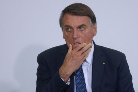 Bolsonaro diz que foi à Embaixada da Hungria como convidado: ‘É algum crime?’