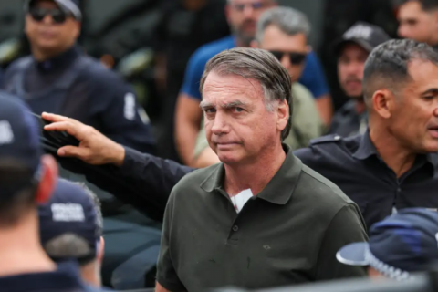 Primeira Turma do STF forma maioria para manter Bolsonaro na ‘Papudinha’
