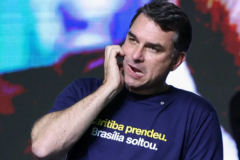 Flávio recalibra rota e leva embate com Lula à audiência nos EUA com defesa do Pix