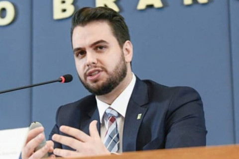 Moraes ordena soltura de Filipe Martins, aliado de Bolsonaro