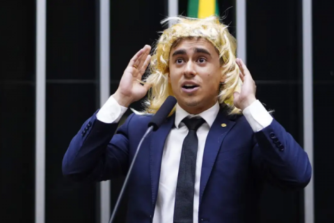 Justiça condena Nikolas Ferreira por discurso transfóbico