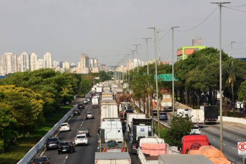 Rodízio de veículos continua suspenso em São Paulo nesta quarta-feira