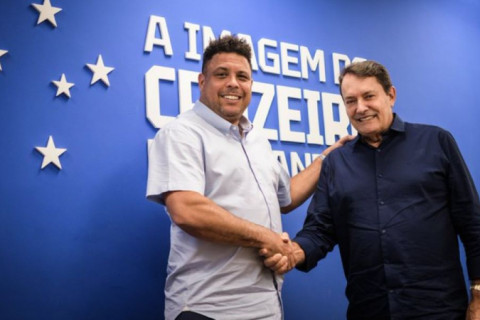 Ronaldo assina acordo para venda de 90% das ações da SAF do Cruzeiro