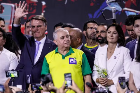 Sem definição de Michelle Bolsonaro ao Senado, Izalci Lucas deixa disputa majoritária e mira Câmara no DF