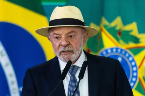 Lula busca conversa com Trump para tratar de tarifaço, visto de embaixadora e guerra na Ucrânia