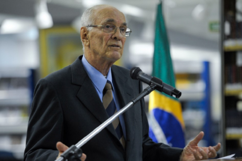 Morre Roberto Saturnino Braga, ex-prefeito do Rio de Janeiro, aos 93 anos