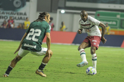 Conmebol suspende zagueiros Manoel e Rodrigo Moledo por doping; veja as penas