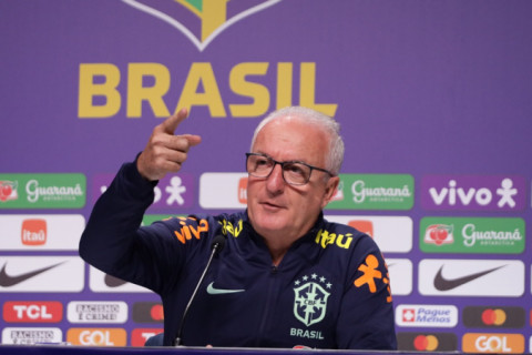 Dorival Júnior corta trio da seleção e convoca Léo Jardim, Fabrício Bruno e Galeno