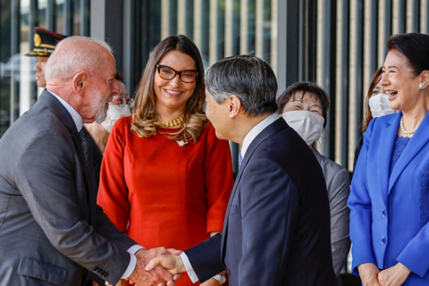 Imperador Naruhito recebe Lula em Tóquio durante cerimônia de boas-vindas no Palácio Imperial