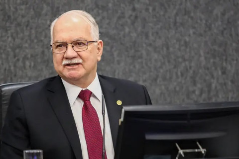 Fachin suspende decisões de Mendonça e Dino sobre comando da Polícia Federal