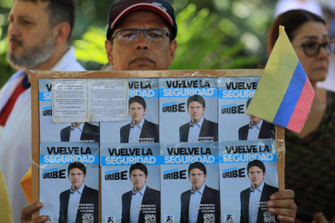 Miguel Uribe apresenta ‘pouca resposta’ e permanece em estado crítico, informa boletim médico