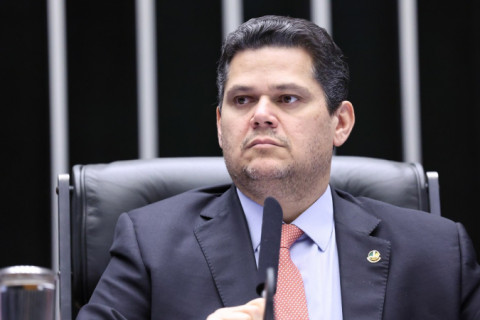 Alcolumbre descarta ler requerimentos para criar CPMI do Banco Master